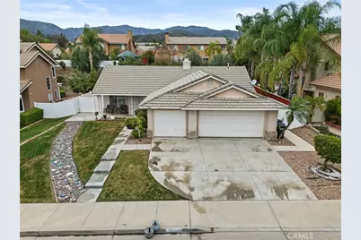 32009 Bourges, Lake Elsinore, CA 92530 - Photo 11