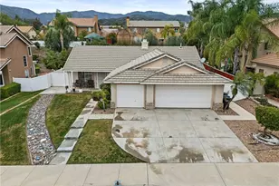 32009 Bourges, Lake Elsinore, CA 92530 - Photo 11