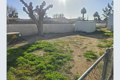 15252 Seneca Road #7, Victorville, CA 92392 - Photo 7