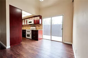 8720 Wyngate St, Sunland, CA 91040 - Photo 7