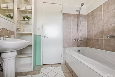 641 Ridgefield, Claremont, CA 91711 - Photo 35