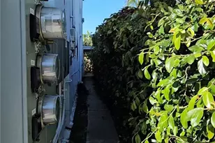 2546 S Bronson, Los Angeles, CA 90018 - Photo 9