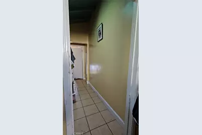 2546 S Bronson, Los Angeles, CA 90018 - Photo 11