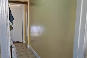 2546 S Bronson, Los Angeles, CA 90018 - Photo 11