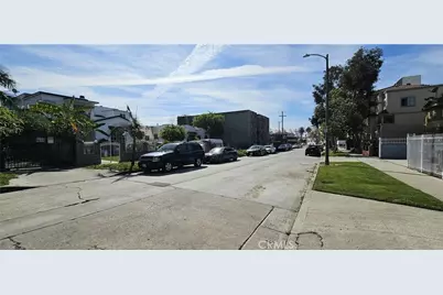 2546 S Bronson, Los Angeles, CA 90018 - Photo 25