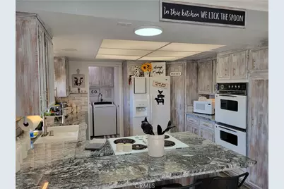 21535 Pine Ridge, Apple Valley, CA 92307 - Photo 11