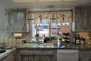 21535 Pine Ridge, Apple Valley, CA 92307 - Photo 13