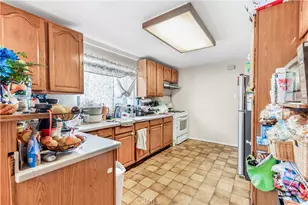 953 Hollins, Los Angeles, CA 90023 - Photo 31