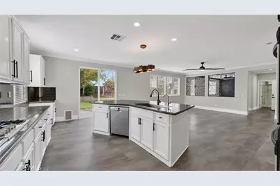 7197 Corona Valley, Eastvale, CA 92880 - Photo 5