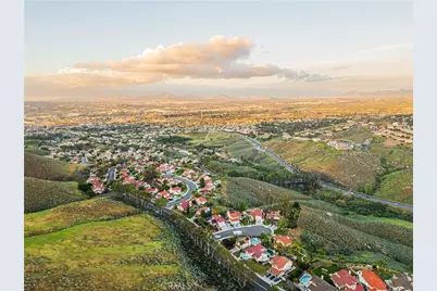 17102 Whispering Brook, Riverside, CA 92503 - Photo 15