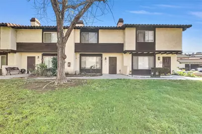 1077 Santo Antonio Drive #15, Colton, CA 92324 - Photo 3