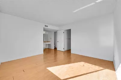 1077 Santo Antonio Drive #15, Colton, CA 92324 - Photo 17