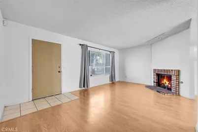 1077 Santo Antonio Drive #15, Colton, CA 92324 - Photo 5