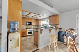 16271 Nisqualli Rd, Victorville, CA 92395 - Photo 7