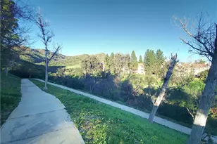 5728 Oak Bend Ln, Oak Park, CA 91377 - Photo 23