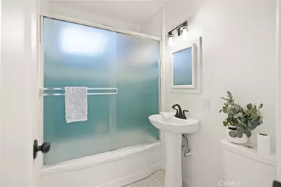 330 Lincoln, Bakersfield, CA 93305 - Photo 9