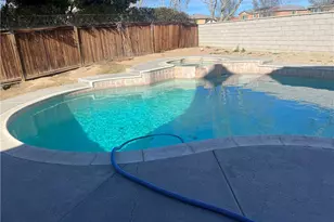 12322 Alto Rey Ln, Victorville, CA 92392 - Photo 9