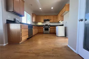 12322 Alto Rey Ln, Victorville, CA 92392 - Photo 3