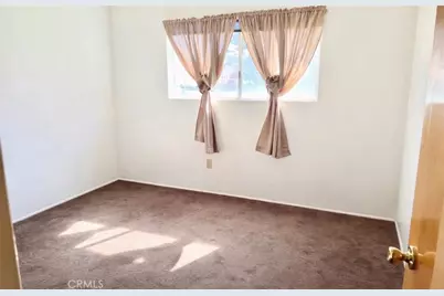 34385 Avenue H, Yucaipa, CA 92399 - Photo 19