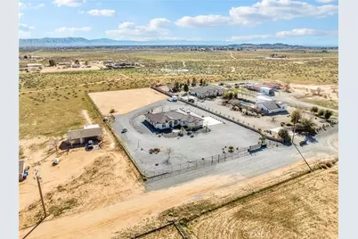 22427 Huasna, Apple Valley, CA 92307 - Photo 33