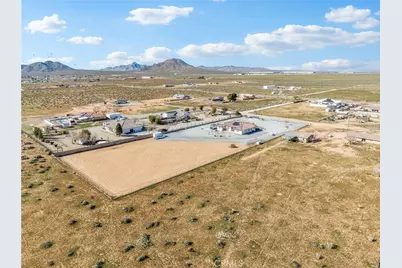 22427 Huasna, Apple Valley, CA 92307 - Photo 35