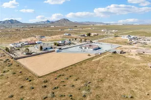 22427 Huasna, Apple Valley, CA 92307 - Photo 35