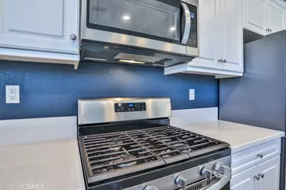 41037 Chambord Drive, Lake Elsinore, CA 92532 - Photo 15