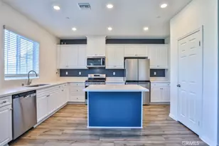 41037 Chambord Dr, Lake Elsinore, CA 92532 - Photo 11