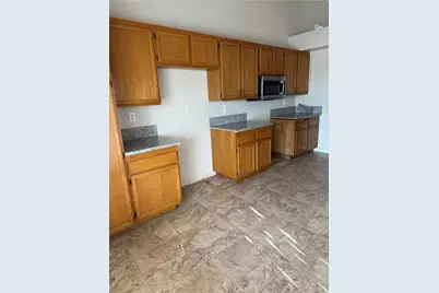 12627 Half Moon Cir, Victorville, CA 92392 - Photo 3