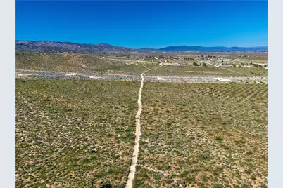 1 E Avenue V-12, Pearblossom, CA 93553 - Photo 15