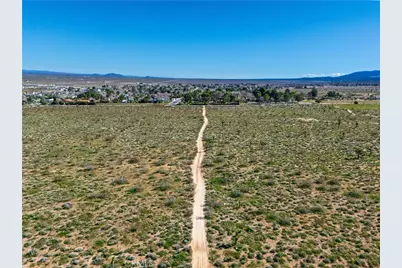 1 E Avenue V-12, Pearblossom, CA 93553 - Photo 7