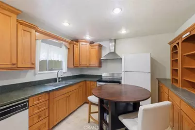 12011 Jouett Street, Sylmar, CA 91342 - Photo 5