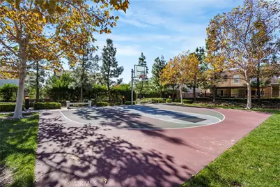 5313 Teramo, Fontana, CA 92336 - Photo 31