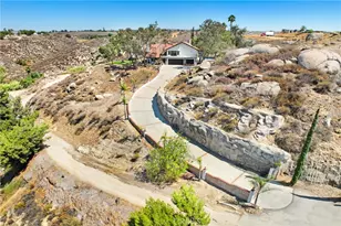 17295 Ridge Canyon Dr, Riverside, CA 92506 - Photo 43