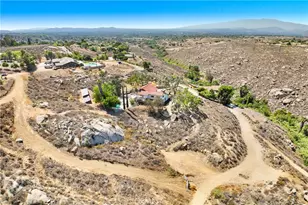 17295 Ridge Canyon Dr, Riverside, CA 92506 - Photo 3