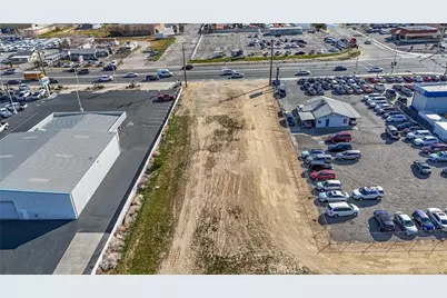 28 Palmdale Road, Victorville, CA 92392 - Photo 3