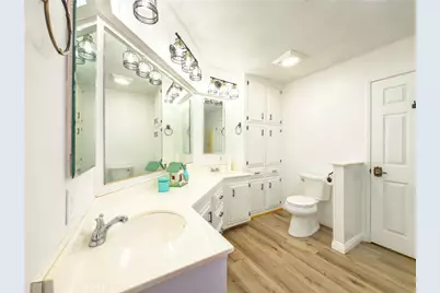 840 E Foothill Boulevard #203, Azusa, CA 91702 - Photo 21