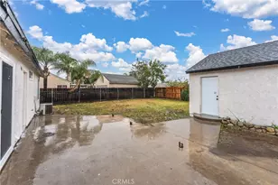 1365 W Etiwanda Ave, Rialto, CA 92376 - Photo 27