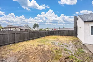 1365 W Etiwanda Ave, Rialto, CA 92376 - Photo 31