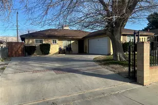 45528 3rd St, Lancaster, CA 93535 - Photo 1