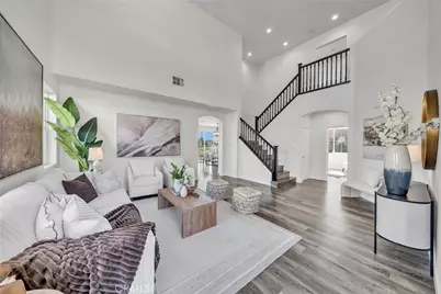 35640 Sainte Foy, Murrieta, CA 92563 - Photo 3