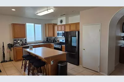 12324 Firefly, Victorville, CA 92392 - Photo 11