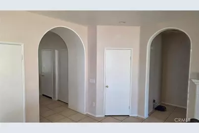12324 Firefly, Victorville, CA 92392 - Photo 7