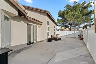 11466 Blackstone Ct, Fontana, CA 92337 - Photo 21