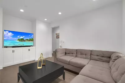 21303 Rockview Terrace, Chatsworth, CA 91311 - Photo 13