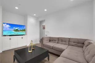 21303 Rockview Terrace, Chatsworth, CA 91311 - Photo 13