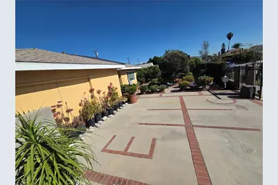 11223 Stagg, Los Angeles, CA 91352 - Photo 5