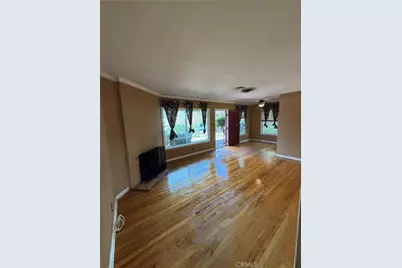 17250 Archwood, Van Nuys, CA 91406 - Photo 3