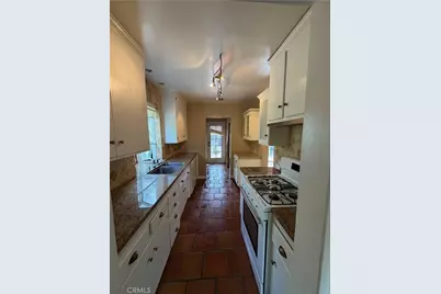 17250 Archwood, Van Nuys, CA 91406 - Photo 5