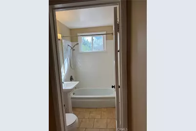 17250 Archwood, Van Nuys, CA 91406 - Photo 9